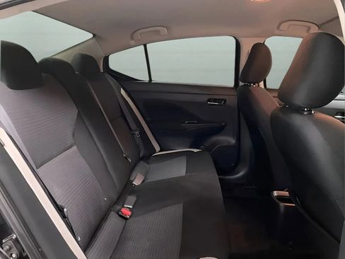Used 2021 Nissan Versa SV FWD image 13