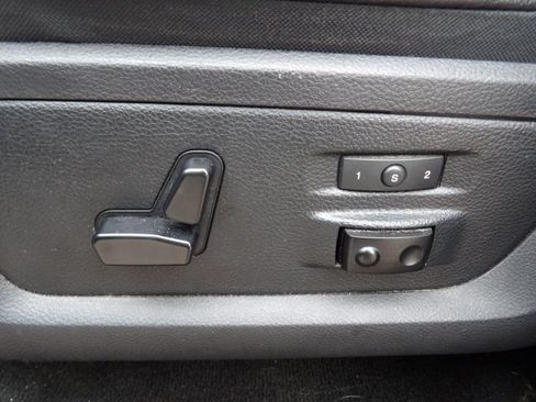 Used 2016 RAM 2500 Laramie AWD/4WD image 13