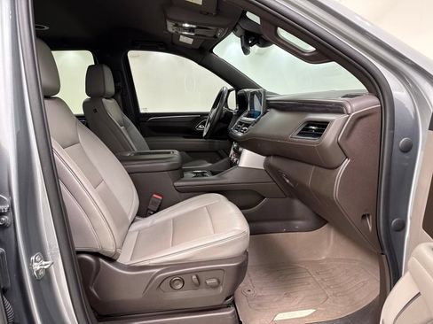 Used 2023 GMC Yukon SLT RWD image 34