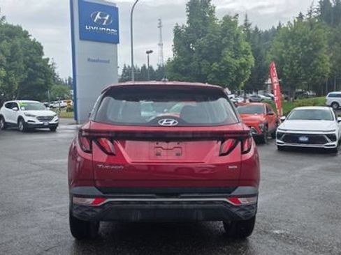 Used 2024 Hyundai Tucson SE AWD/4WD image 3