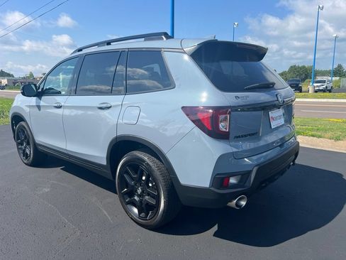 Used 2024 Honda Passport Black Edition image 7