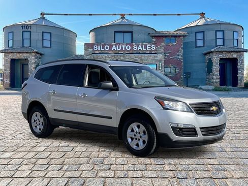 Used 2017 Chevrolet Traverse LS FWD image 7