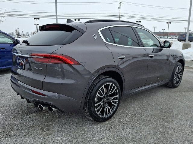 Certified 2025 Maserati Grecale GT AWD/4WD image 10