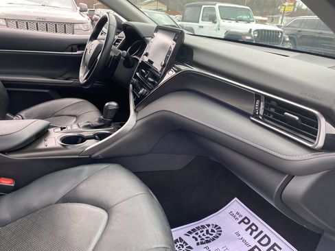 Used 2023 Toyota Camry XSE image 8