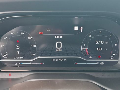 Used 2023 GMC Yukon Denali RWD image 28