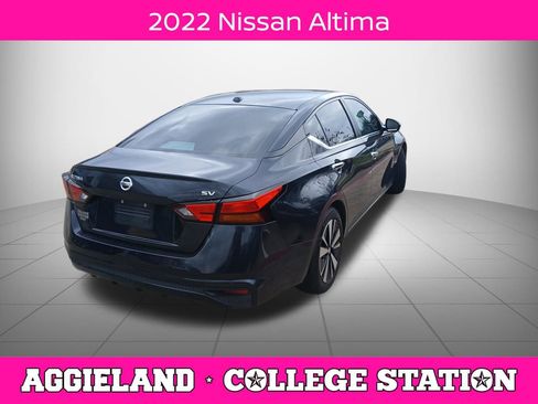 Used 2022 Nissan Altima 2.5 SV image 2