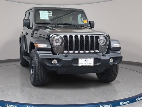 Used 2018 Jeep Wrangler Sport image 3