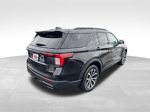 Used 2025 Ford Explorer ST-Line AWD/4WD image 4
