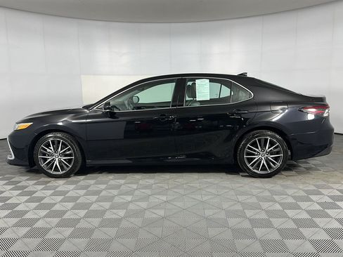 Used 2023 Toyota Camry XLE w/ Cold Weather Package AWD/4WD image 5