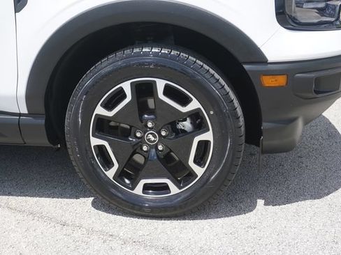 Used 2023 Ford Bronco Sport Outer Banks w/ Tech Package AWD/4WD image 18
