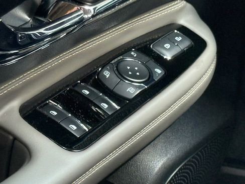 Used 2024 Lincoln Corsair AWD image 32