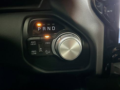 Used 2022 RAM 2500 Laramie w/ Night Edition image 25