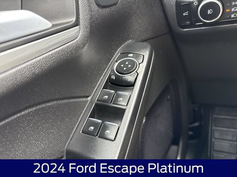 Used 2024 Ford Escape Platinum AWD/4WD image 27