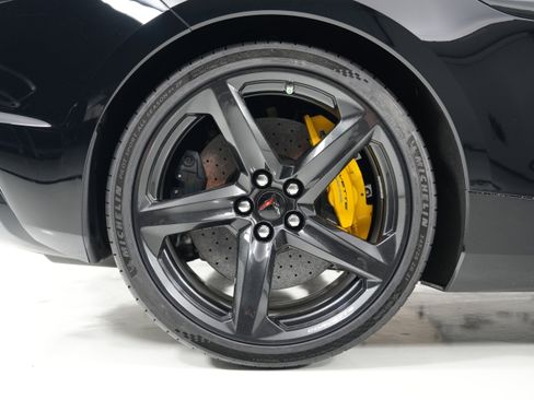 Used 2025 Chevrolet Corvette Z06 w/ Z07 Performance Package RWD image 13