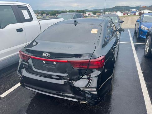 Used 2020 Kia Forte LXS FWD image 3