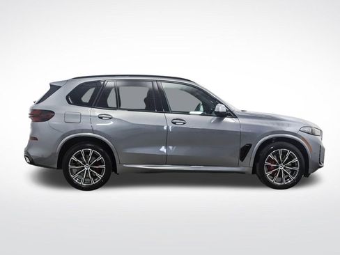 New 2026 BMW X5 xDrive40i w/ M Sport Package AWD/4WD image 6
