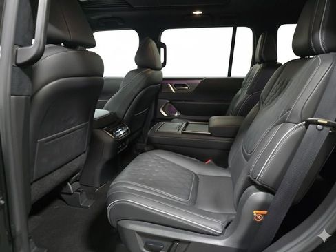 Used 2025 INFINITI QX80 Autograph w/ Autograph Exterior Package image 22