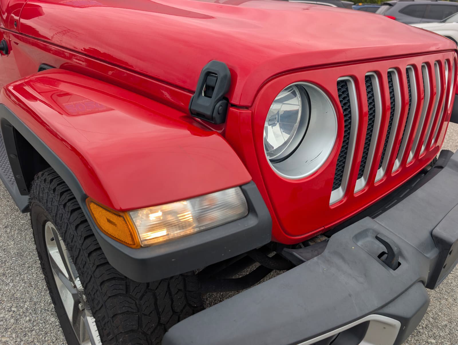 Used 2020 Jeep Wrangler Unlimited Sahara AWD/4WD image 3