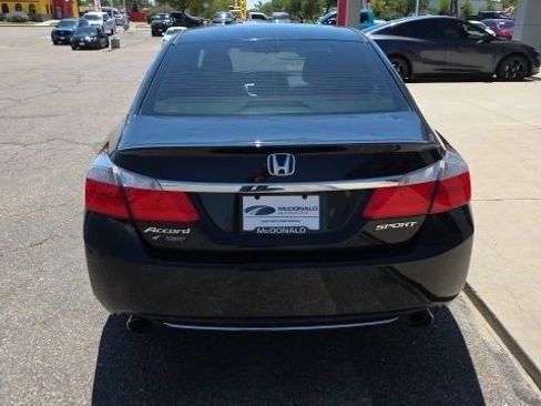 Used 2015 Honda Accord Sport image 4