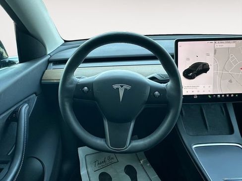 Used 2021 Tesla Model Y Long Range AWD/4WD image 12