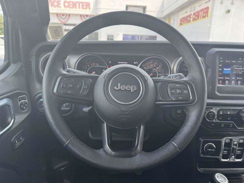 Used 2019 Jeep Wrangler Unlimited Sport S AWD/4WD image 12