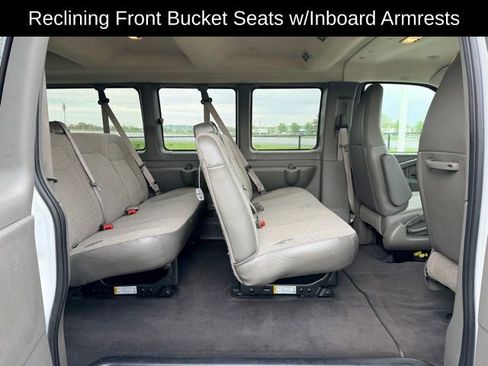 Used 2025 Chevrolet Express 3500 LS RWD image 9