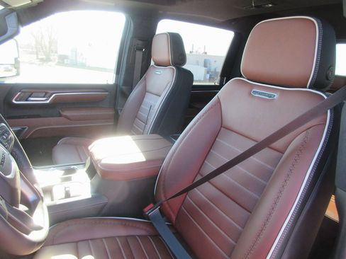 New 2026 GMC Sierra 2500 Denali Ultimate image 14