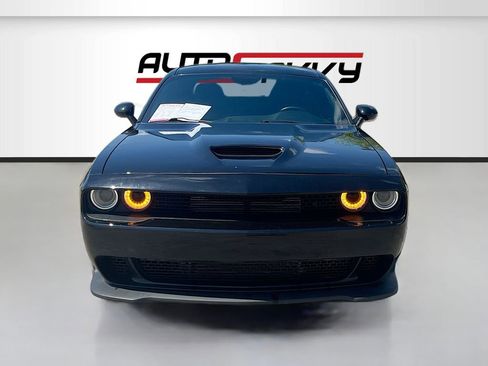 Used 2022 Dodge Challenger R/T w/ Blacktop Package RWD image 2