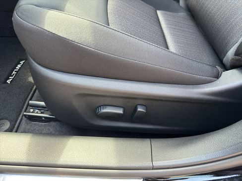 New 2025 Nissan Altima 2.5 SV image 21