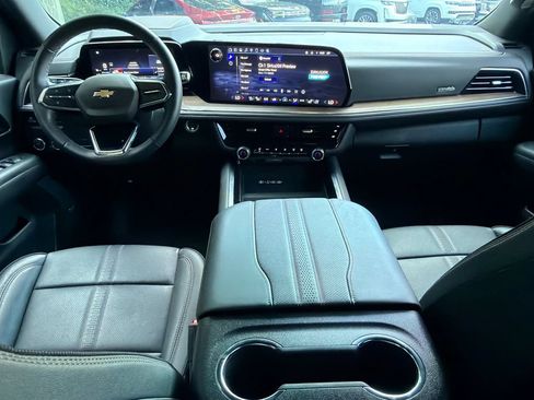 Used 2025 Chevrolet Tahoe High Country RWD image 23