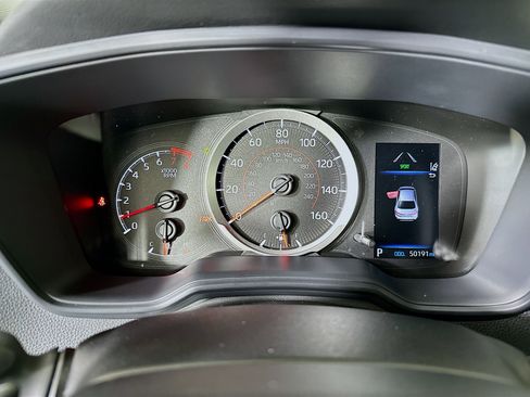 Used 2022 Toyota Corolla SE image 19