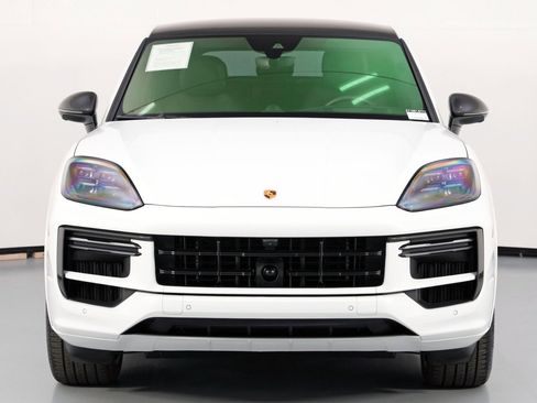 Used 2024 Porsche Cayenne Turbo image 54