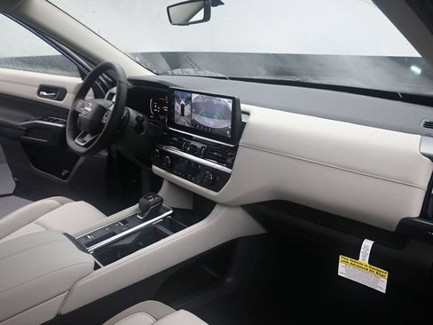 New 2026 Nissan Pathfinder SL FWD image 36