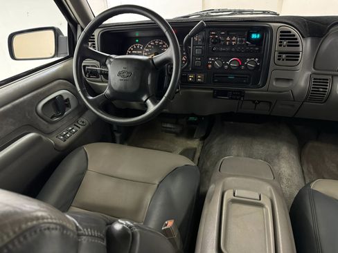 Used 2000 Chevrolet Tahoe Z71 w/ Comfort & Security Pkg AWD/4WD image 72