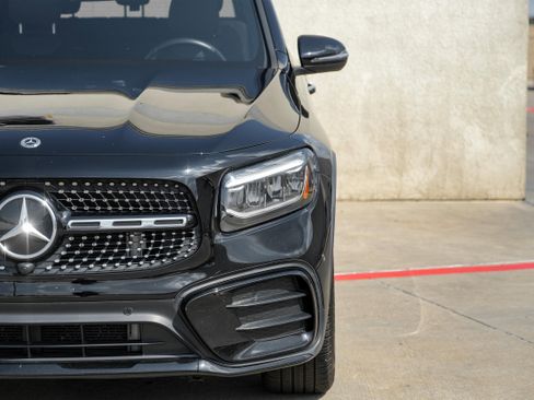 Used 2024 Mercedes-Benz GLB 250 image 44