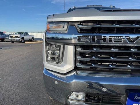 Used 2021 Chevrolet Silverado 3500 LTZ w/ LTZ Premium Package image 4