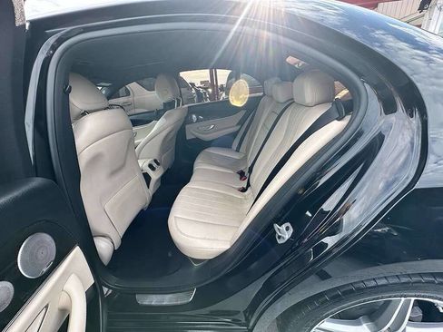 Used 2019 Mercedes-Benz E 300 4MATIC image 11