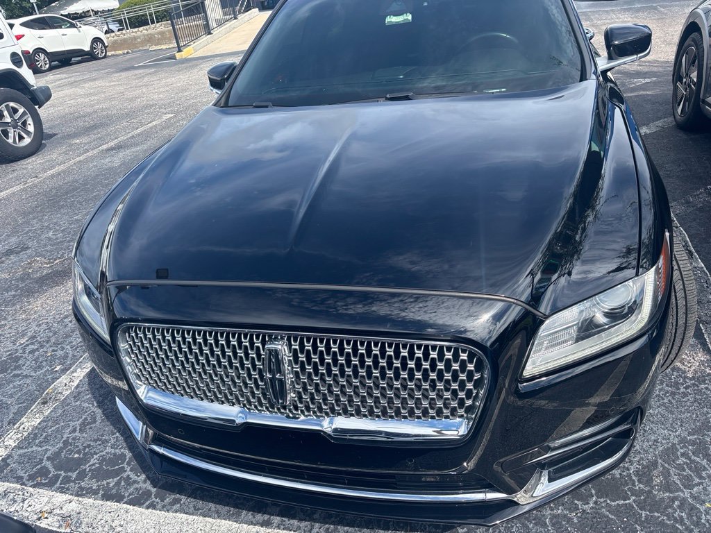 Used 2018 Lincoln Continental Select w/ Continental Climate Package FWD image 2