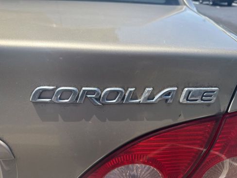 Used 2005 Toyota Corolla CE FWD image 7
