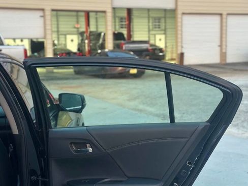 Used 2015 Honda Accord EX-L image 28