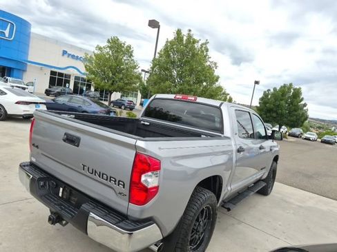 Used 2018 Toyota Tundra SR5 w/ SR5 Upgrade Package AWD/4WD image 13