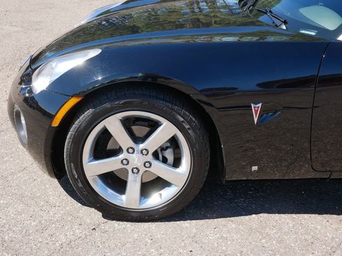 Used 2007 Pontiac Solstice GXP RWD image 7