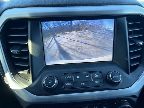 Used 2018 GMC Acadia SLT image 14