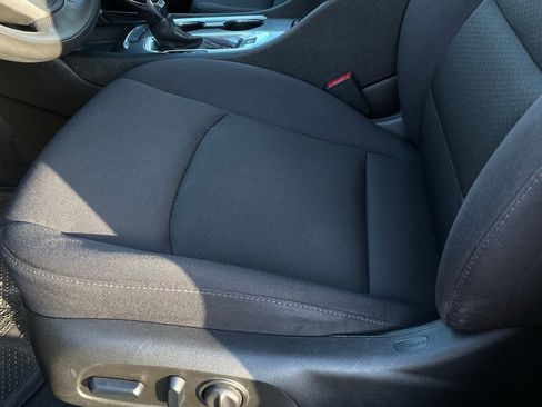 Used 2024 Chevrolet Malibu LT image 23