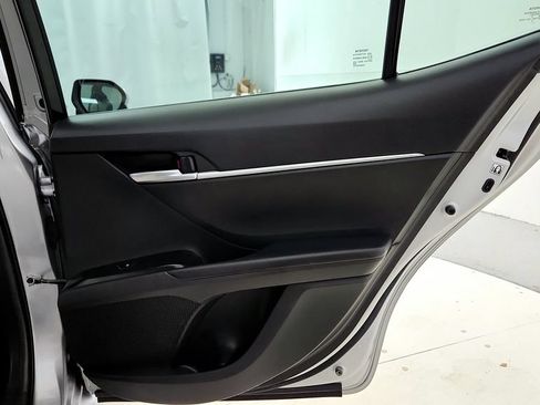 Certified 2018 Toyota Camry LE FWD image 19