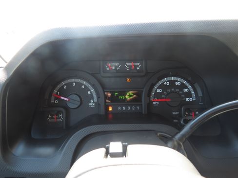 Used 2014 Ford E-150 and Econoline 150 w/ Power Group RWD image 16