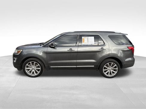 Used 2017 Ford Explorer Limited image 4