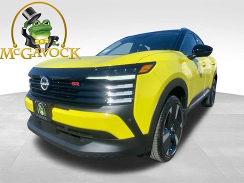 New 2026 Nissan Kicks SR FWD image 1