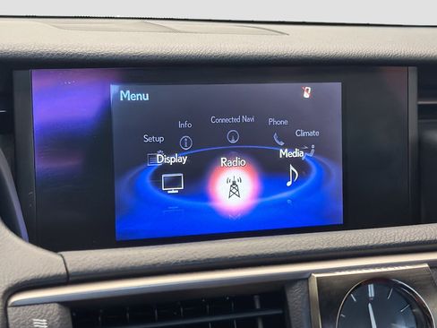 Used 2019 Lexus IS 300 F Sport w/ F Sport Package RWD image 9