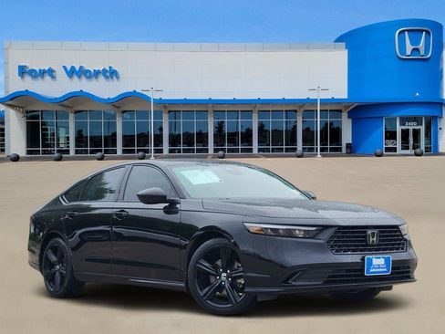 Used 2025 Honda Accord Sport image 1